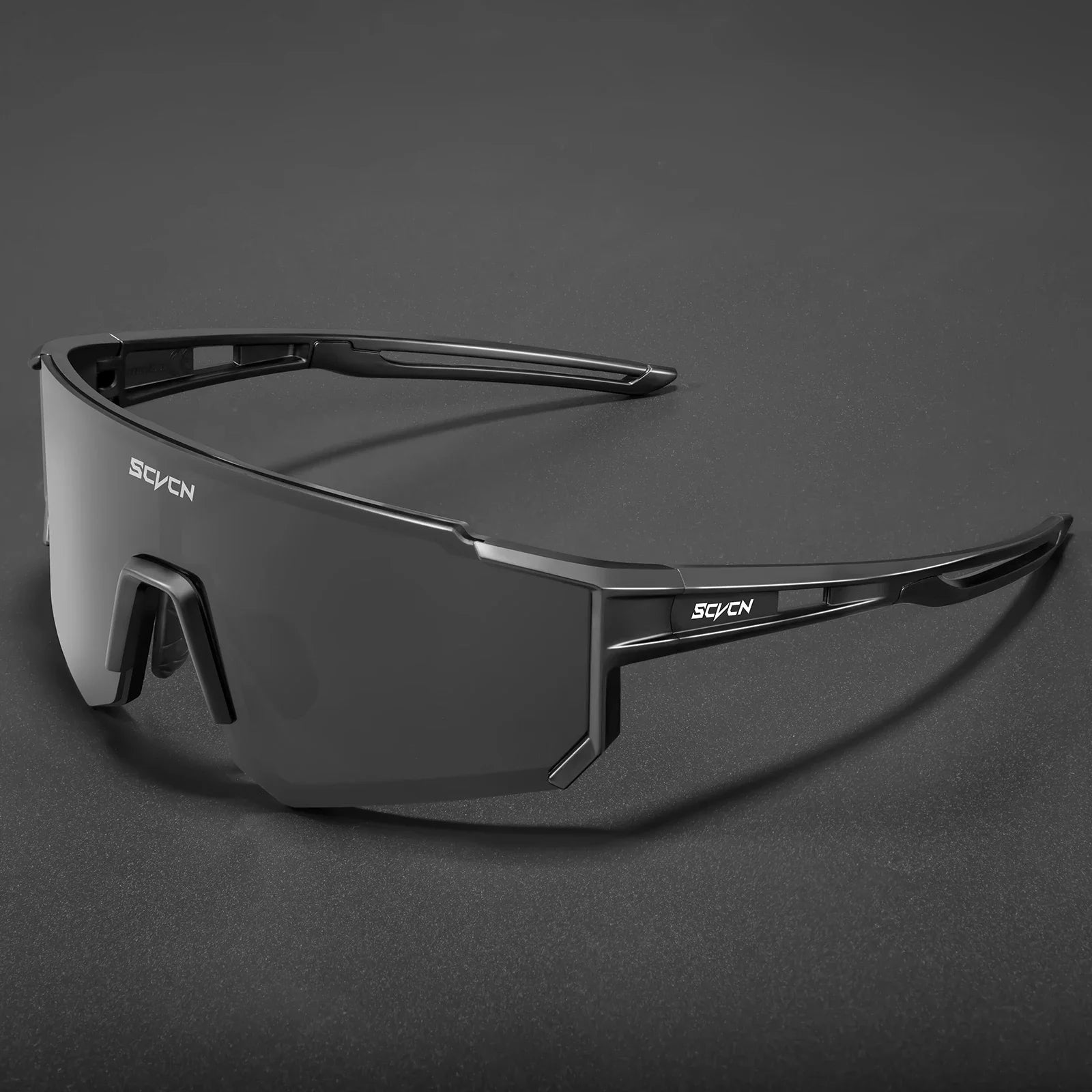 Lunettes Cyclisme SCVCN noires avec verres UV400, design enveloppant pour protection solaire optimale et performance sportive en extérieur.